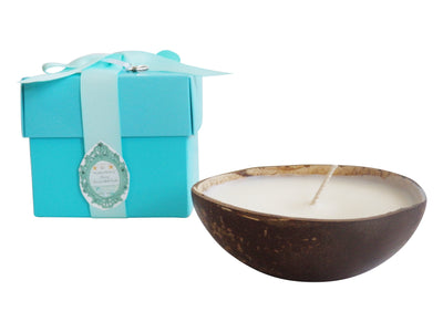 Luxury Island Coconut Shell Candle-Comes with a free Necklace Charm